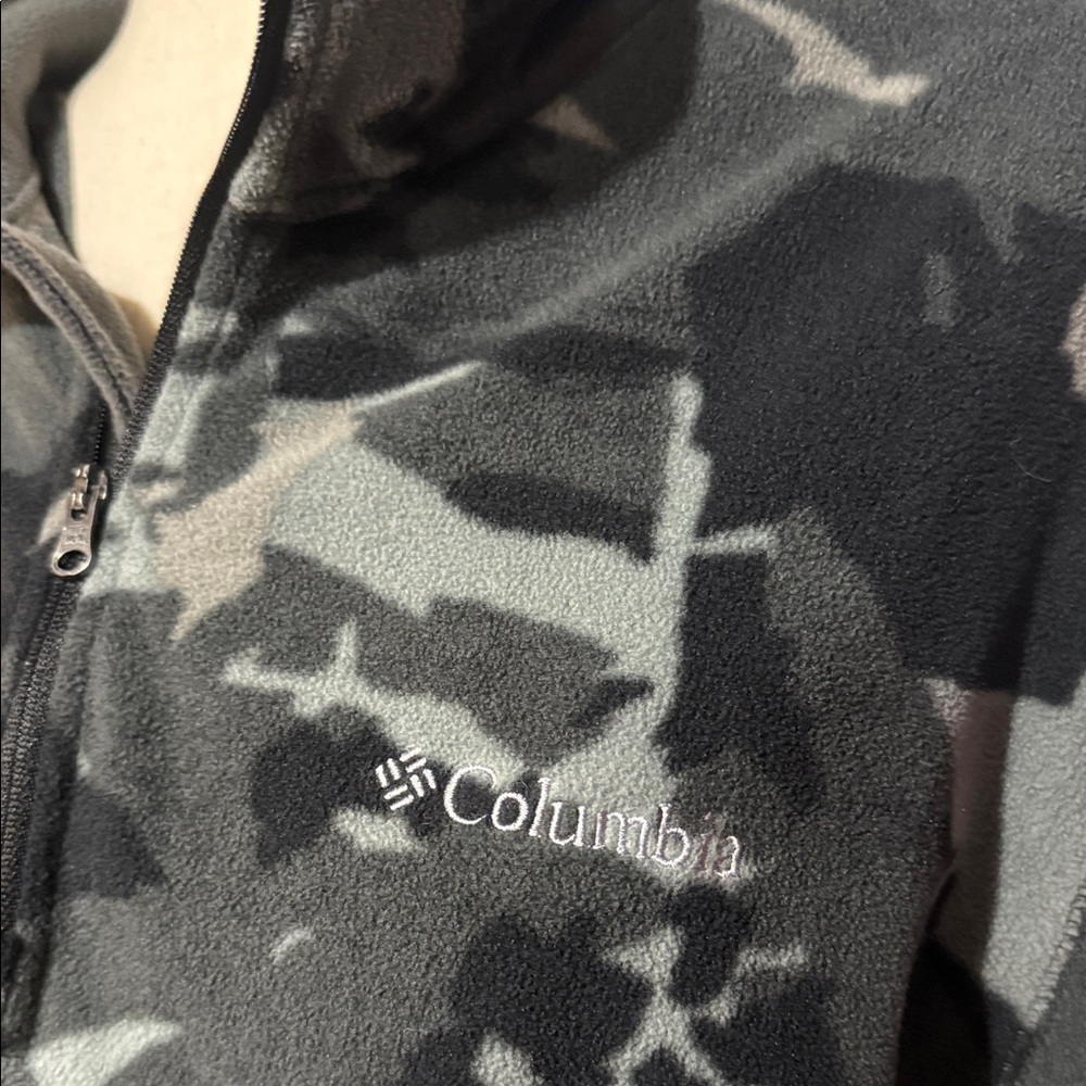 Columbia Black and Gray Men's Shirt - Picture 2 of 4